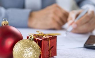 How to Successfully Job Search During the Holiday Season