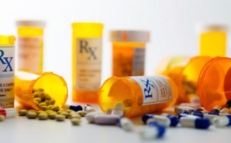 Americans' Rx Drug Spending Tops $300 Billion